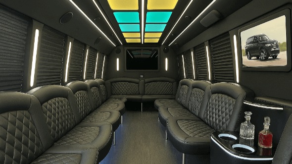 des moines 30 passenger party bus rental