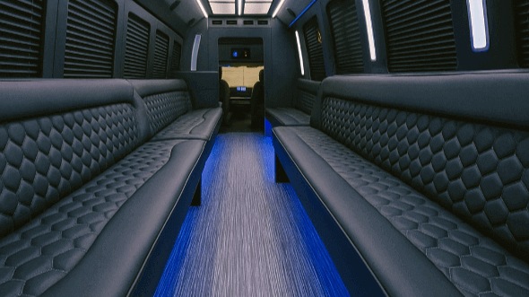 des moines party bus rentals
